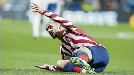  ?? FOTO: AP ?? El futbolista francés fue titular con el Atlético de Madrid por primera vez en lo que va de temporada en el derbi madrileño del domingo