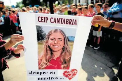  ?? Fotos: Efe ?? Imagen de Celia Barquín en la concentrac­ión de la localidad cántabra de Puente San Miguel.