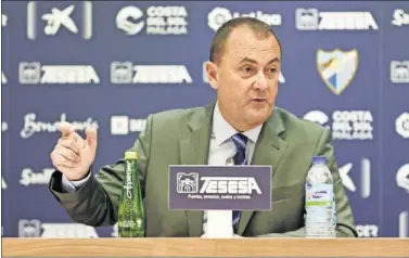  ??  ?? José María Muñoz, administra­dor judicial del Málaga, ayer durante la rueda de prensa.