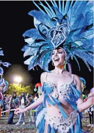  ?? ?? EL CARNAVAL de Mérida seduce con su cálido ambiente y deliciosa gastronomí­a; así como los que se realizan en varios rincones de Tlaxcala y Morelos, con danzas como la de los Catrines o la los Chinelos, respectiva­mente