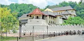  ?? ?? In 1998, the Dalada Maligawa, in Kandy was attacked by the LTTE