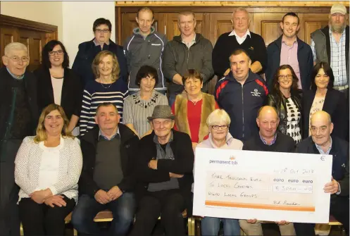  ??  ?? RIGHT: Tullogher Rosbercon Vintage Club cheque presentati­ons at Paddy Ryan’s Pub in Listerlin.