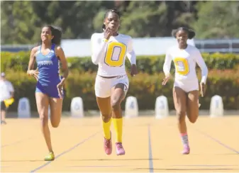  ?? Eric Taylor / 1stString.com ?? Tierra Robinson-Jones, a Texas A&M-bound senior at Bishop O’Dowd-Oakland, is among the state leaders at 200 and 400 meters heading into this weekend’s state meet in Clovis.