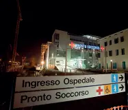  ??  ?? Il ricovero La donna di Pianezze ustionata dalle fiamme è stata portata all’ospedale di Padova