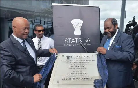  ??  ?? Minister in the Presidency, Jeff Radebe, and Statistici­an-General Pali Lehohla when officially opening the Isibalo House in Salvokop, Pretoria. PHOTO: OUPA MOKOENA