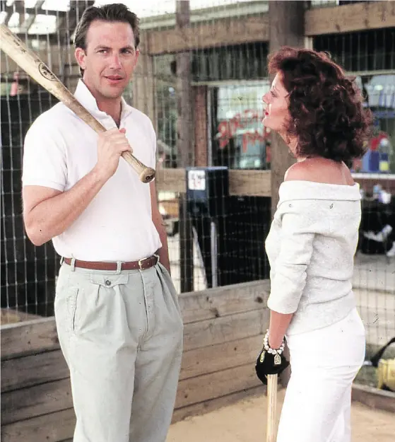  ?? MGM HOME ENTERTAINM­ENT ?? Kevin Costner stars as Crash Davis and Susan Sarandon as Annie Savoy in Bull Durham.