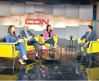  ?? FÉLIX DE LA CRUZ ?? Juan Amell participó ayer en un debate en Despierta con CDN.