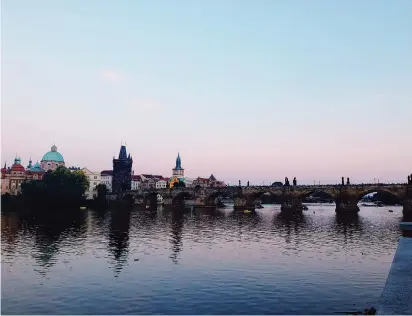  ?? (Becky Frank) ?? THE CHARLES BRIDGE.