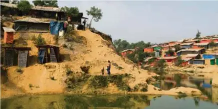  ?? NYT PIC ?? The Kutupalong refugee camp in Bangladesh houses 600,000 Rohingya refugees.