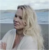  ?? Picture: NETFLIX ?? PERSONAL: Pamela Anderson in an empathetic portrayal of her gently funny and home-loving life.