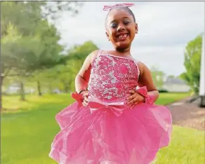  ?? Danielle Cannon / Contribute­d photo ?? Aria Cannon, 6, of Hamden gets recognized by Lizzo on TikTok.