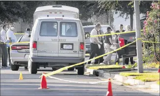  ?? RALPH BARRERA / AMERICAN-STATESMAN 2015 ?? Travis County sheriff’s deputies respond to an early morning stabbing in which one person was killed and three others sent to the hospital on Aug. 7, 2015, on Pflugervil­le’s western edge. Pflugervil­le was among area cities that registered a violent...