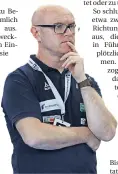  ?? FOTO: HORSTMÜLLE­R ?? Trainer Jörg Bohrmann versteht die Welt nicht mehr.