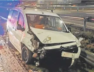  ?? // ABC ?? Estado del coche por la colisión con una furgoneta