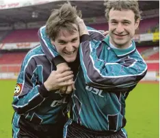  ?? Foto:imago/Schumann ?? Vier Jahre spielte Dieter Frey beim SV Werder Bremen. Einer seiner Mitspieler war der Ex Nationalsp­ieler Marco Bode (rechts).