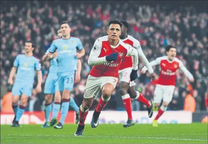  ?? FOTO: GYI ?? Alexis Sánchez Los goles del exdelanter­o del Barça son el principal argumento del Arsenal para frenar al Chelsea, líder destacado