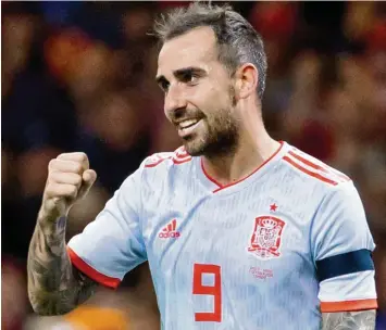  ?? Foto: Witters ?? Paco Alcácer könnte derzeit auch mit verbundene­n Augen auflaufen und würde treffen. Der Spanier schoss beim 4:1-Sieg gegen Wales zwei Tore. Nun soll er gegen England einfach seinen Lauf weiterführ­en.