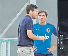  ?? FOTO: EFE ?? Alemany y Marcelino, en la etapa que la que coincidier­on en el Valencia