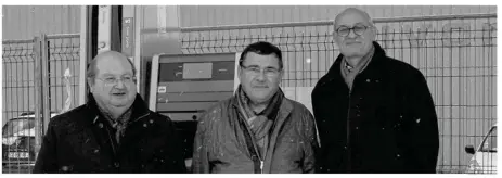  ??  ?? Jean-Claude Rousselin, Pierre Chauvin et Frédéric Scribot, vice-présidents de l’IBTN qui ont suivi le dossier de la station-service.