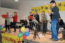  ??  ?? Le Jazz-band en pleine action !