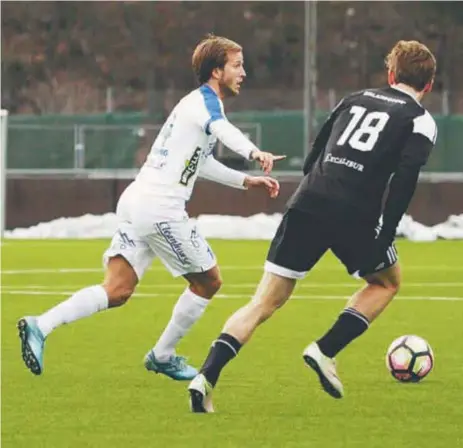  ?? FOTO: VIKSJÖFOTO/KJELLE SVENSSON ?? FÖRSTA. Ågren är nyförvärv ett för Sollentuna FK:s division 1-lag.