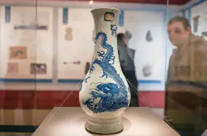  ?? Photo: IC ?? Tourists visit the Gansu Provincial Museum in Northwest China’s Gansu Province to see the blue and white cloud dragon vase on February 27, 2024.
