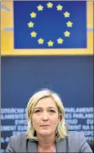  ??  ?? L'eurodéputé­e Marine Le Pen pourrait perdre son immunité parlementa­ire après des propos portant sur «les prières de rue» des musulmans dans la capitale française. (PHOTO: AFP)