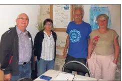  ?? (Photo M. Sk.) ?? Christian Goron, Andréa Gallaux, Gérald Bernheim et Janine Lecler portent les revendicat­ions varoises du mouvement de la paix.