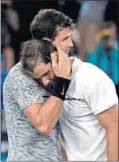  ??  ?? ABRAZO. Dimitrov y Nadal.