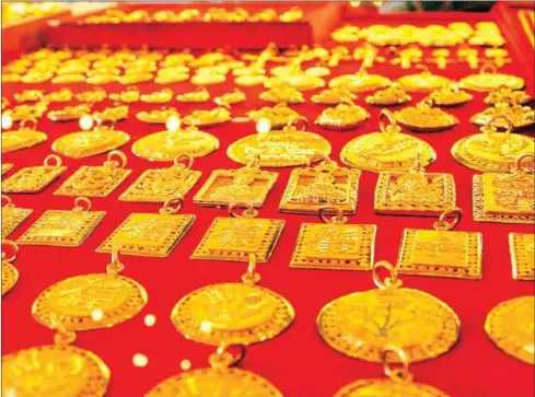  ?? HENG CHIVOAN ?? The Kingdom exported $2.22 billion worth of gemstones and jewellery in the first eight months of this year, up 716.8 per cent year-on-year.