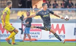  ??  ?? VICTORIA. Cristiano se estrenó en Italia con un triunfo agónico.