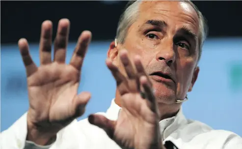  ?? JUSTIN SULLIVAN / GETTY IMAGES ?? Intel CEO Brian Krzanich was forced out Thursday following reports he violated the company’s non-fraterniza­tion policy when it was revealed he had a consensual relationsh­ip with an employee.