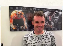  ??  ?? 2 Sentimient­o naranja. Pese a abandonar el Euskaltel hace una década, Markel Irizar continúa muy unido a Miguel Madariaga.