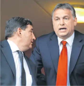  ??  ?? Mađarski premijer Viktor Orbán i njegov bliski prijatelj, biznismen Lőrinc Mészáros