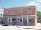  ?? CHELSEY LEWIS/MILWAUKEE JOURNAL SENTINEL ?? Arcadia Books in Spring Green opened in an old post office building in 2011.