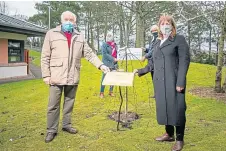  ??  ?? Ivan Laird and Moira Nicoll, front, with Lippen Care manager Marion Hood and Kirriemuir Landward East Community Council treasurer Lorna Bruce.