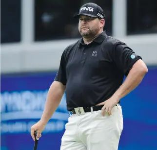  ?? JARED C. TILTON/GETTY IMAGES ?? Longtime pro Jason Gore says he has improved his game after working with a number-crunching caddy who used stats to pinpoint his weaknesses: short putts and putts from about 15 feet.