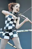  ?? ASSOCIATED PRESS FILE ?? Electronic violinist Lindsey Stirling performs at Lollapaloo­za in Chicago.