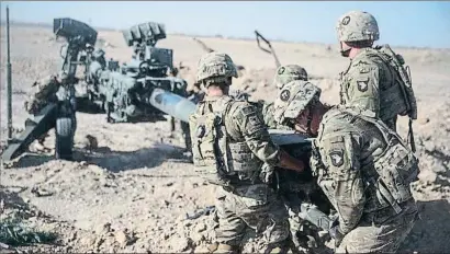  ?? SGT. JUSTIN UPDEGRAFF / AP ?? Soldados de Estados Unidos en Afganistán, adonde Trump quiere enviar más tropas