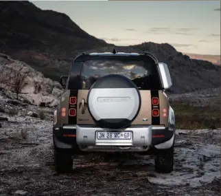  ??  ?? Customers can personalis­e their Defender with one of four Accessory Packs. The one pictured features the Adventure Pack, with an integrated air compressor, and side-mounted gear carrier, among other things.
popularmec­hanics.co.za