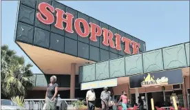  ?? PHOTO: OUPA MOKOENA ?? Shoprite East Lynne in Pretoria. Shoprite wants to focus on expansion outside Africa after talks with Steinhoff Internatio­nal to create the continent’s biggest retailer fell apart.