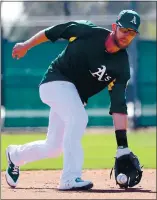  ?? ARIC CRABB — BAY AREA NEWS GROUP ?? Jed Lowrie is expected to be the A’s primary second baseman, along with some stints at DH.
