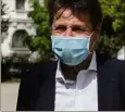  ?? (Photo Eric Ottino) ?? Christian Estrosi à Emmanuel Macron : « Il faut réformer tout de suite notre système de santé. »