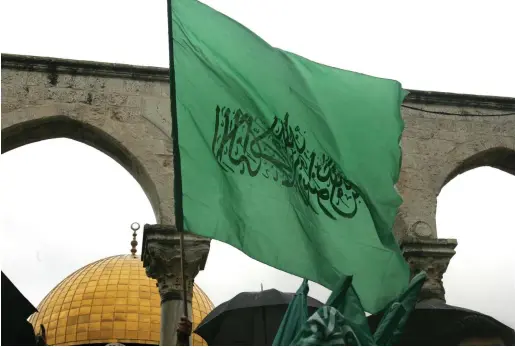  ?? (Illustrati­ve; Awad Awad/AFP via Getty Images) ?? THE HAMAS flag flies on the Temple Mount.