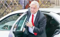  ??  ?? El virtual presidente electo, Andrés Manuel López Obrador, señaló que Morena no realizó nada ilegal con el fideicomis­o Por los Demás.