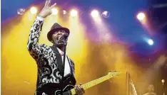  ?? Foto: Gorgy Walid ?? Prince Zeka, am 4. Juni in Birkenried, nennt seine Musik „Makoul“, ein erfrischen­der Mix aus Afro Beat, Soul, Funk , Reggae und La Rumba Congolaise.