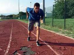  ??  ?? Suolo lunare Maurizio Bobbato, ex azzurro degli Ottocento, sulla «sua»pista