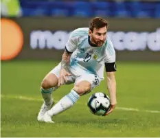  ??  ?? Argentinie­n-star Lionel Messi wird einigen Risiken ausgesetzt. AP