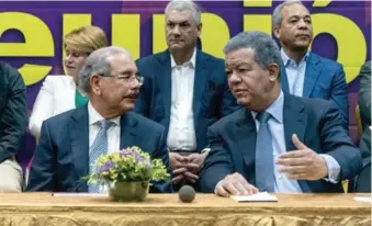  ?? ARCHIVO ?? ↑ La rivalidad entre Danilo Medina y Leonel Fernández no resistió ya más reuniones pactadas de los organismos.