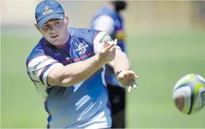  ?? Picture: Gallo Images ?? BIG CONCERN. The Stormers will be holding thumbs for prop Steven Kitshoff after the Springbok went off injured in their final Super Rugby warm-up against Boland in Wellington on Saturday.